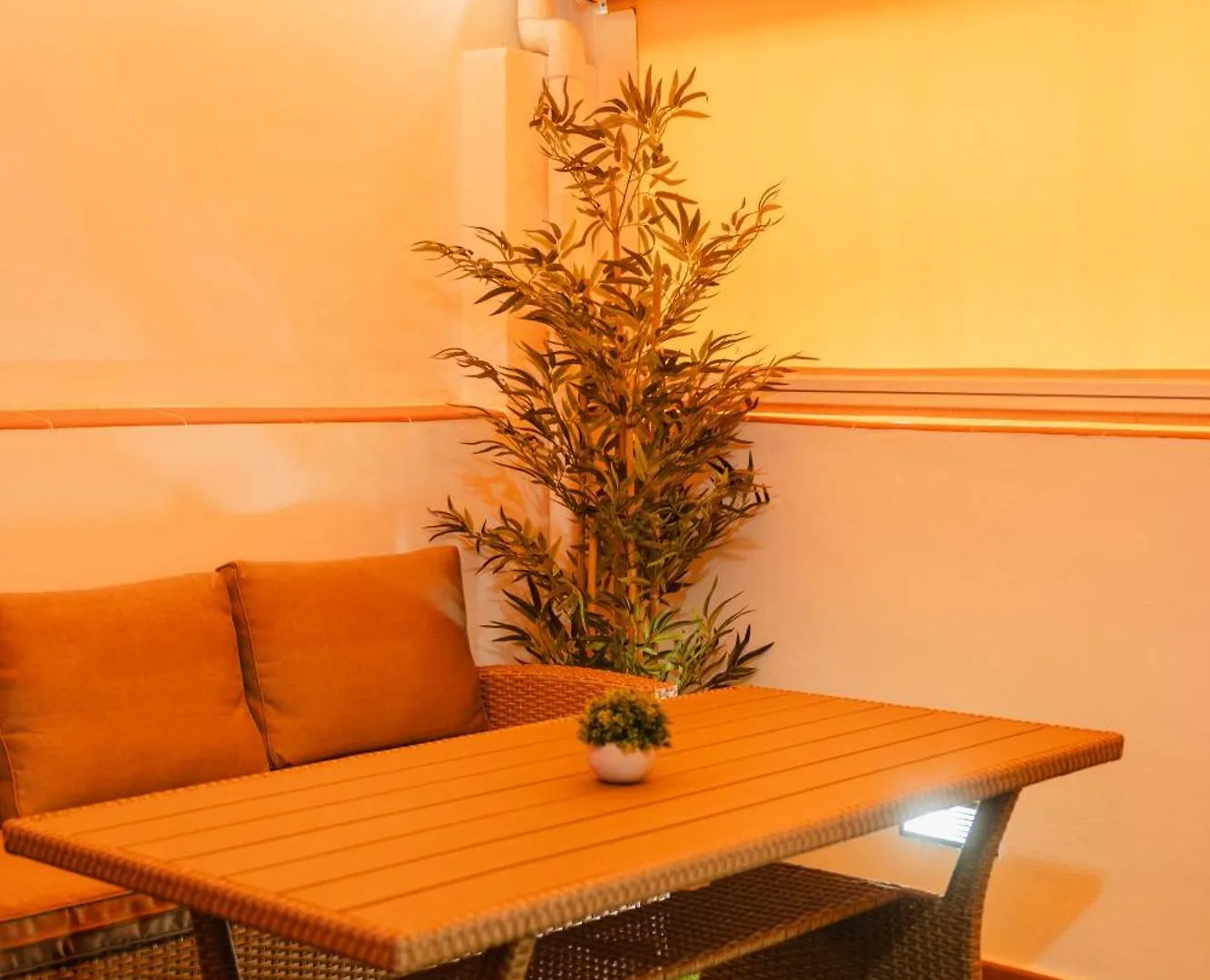 Sensual Sierra Vip Apartment Prado Del Rey