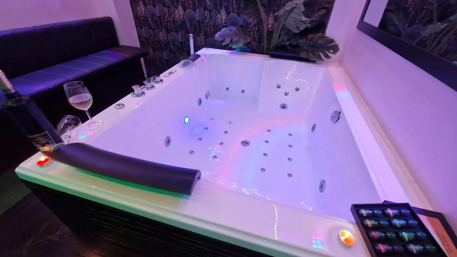 Alojamiento Con Jacuzzi Y Terraza Junto Al Centro Prado Del Rey