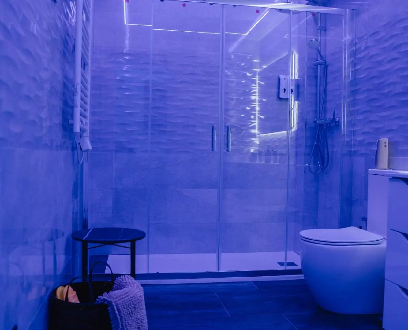 Alojamiento Con Jacuzzi Y Terraza Junto Al Centro Prado Del Rey Spain