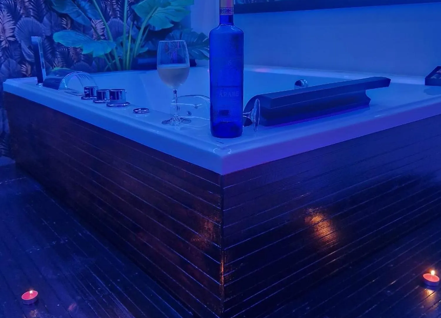Alojamiento Con Jacuzzi Y Terraza Junto Al Centro Prado Del Rey Spain