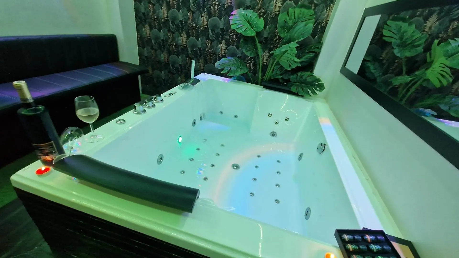 Alojamiento Con Jacuzzi Y Terraza Junto Al Centro Prado Del Rey Apartment