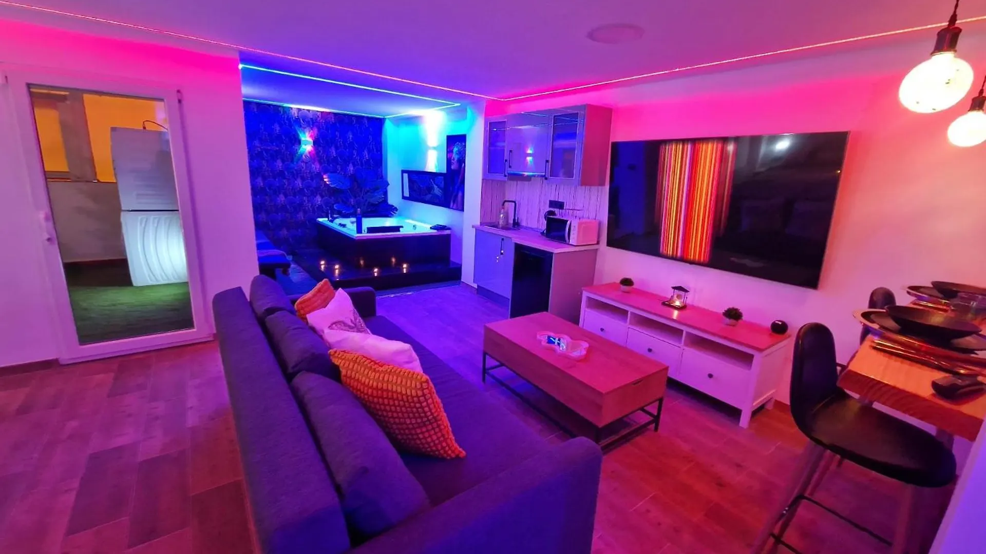 Alojamiento Con Jacuzzi Y Terraza Junto Al Centro Prado Del Rey
