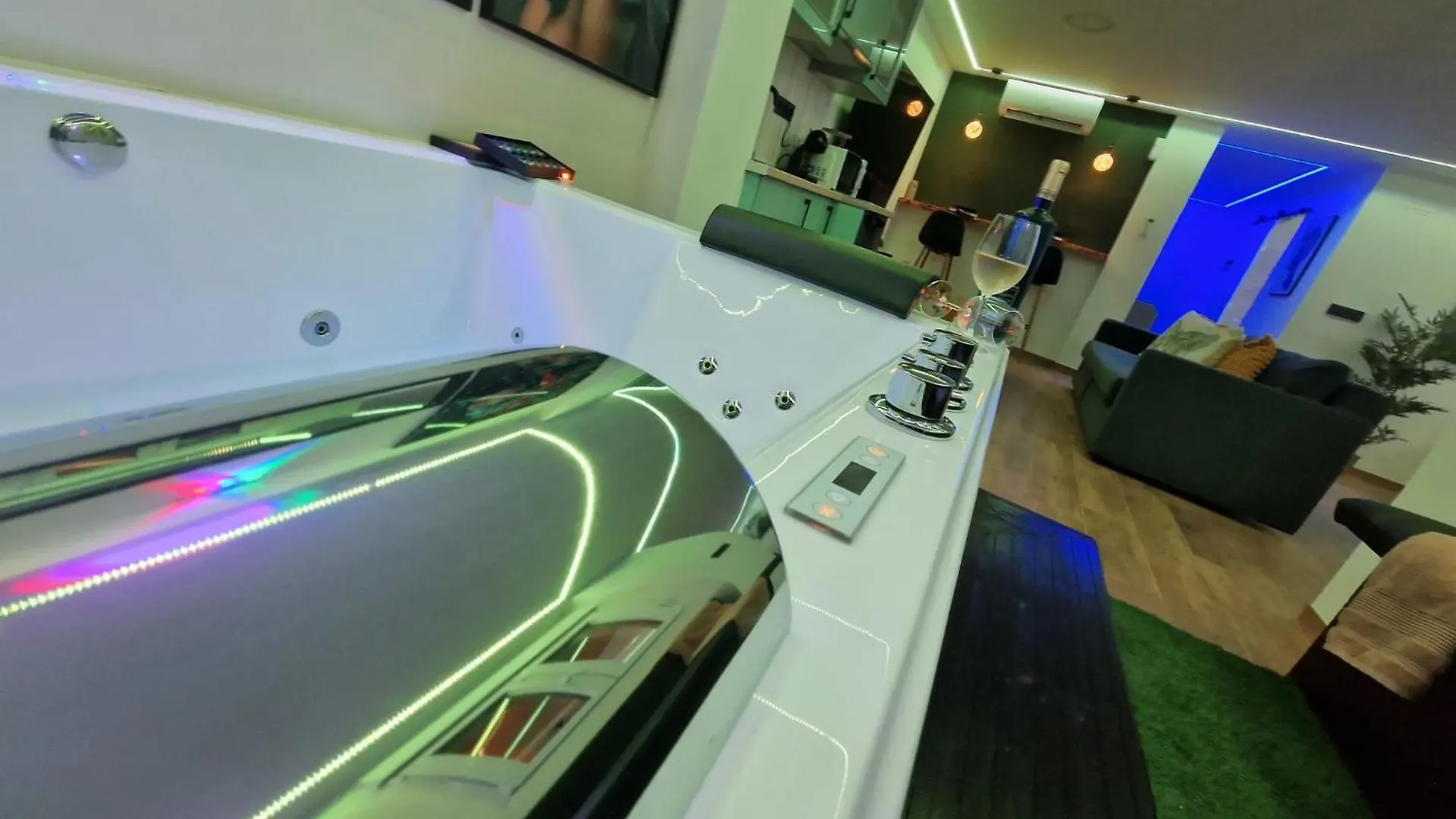 Apartment Alojamiento Con Jacuzzi Y Terraza Junto Al Centro Prado Del Rey