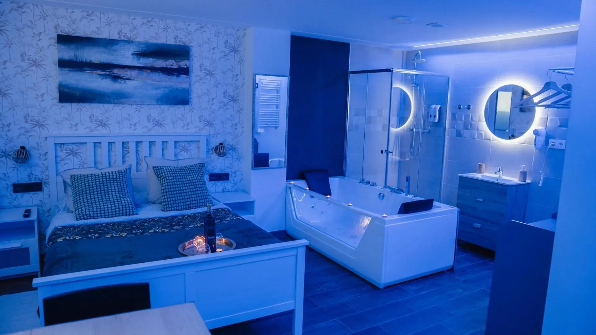 Apartment Alojamiento Con Jacuzzi Y Terraza Junto Al Centro Prado Del Rey Spain